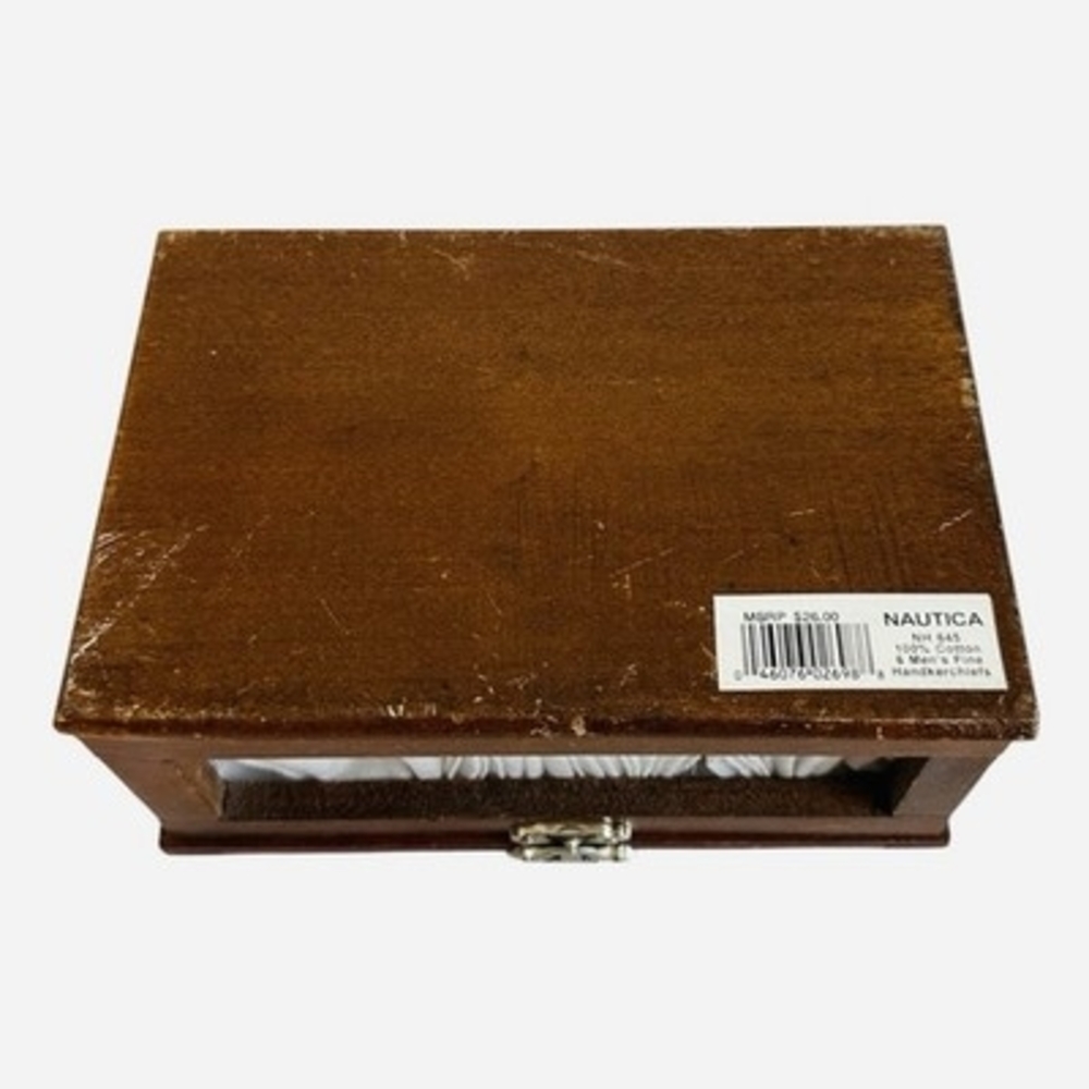 Nautica Wooden Keepsake Box with 6 White Men’s Fine Cotton Handkerchiefs - Picture 4 of 4